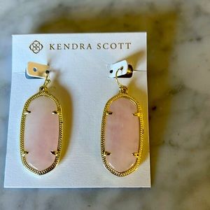 Kendra Scott rose quartz earrings